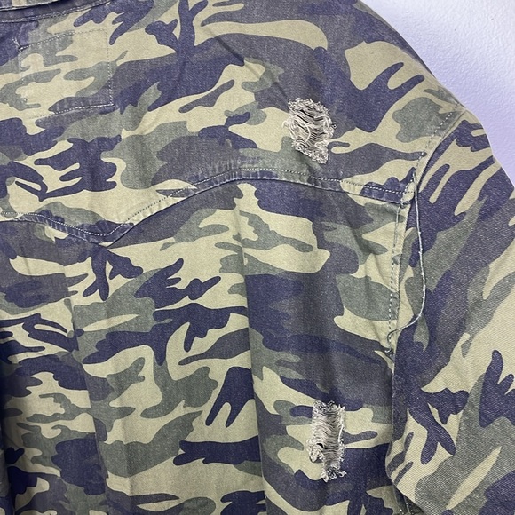 NWOT American Bazi Distressed Quality Denim Camouflage Jacket Women’s Size L - Picture 11 of 15